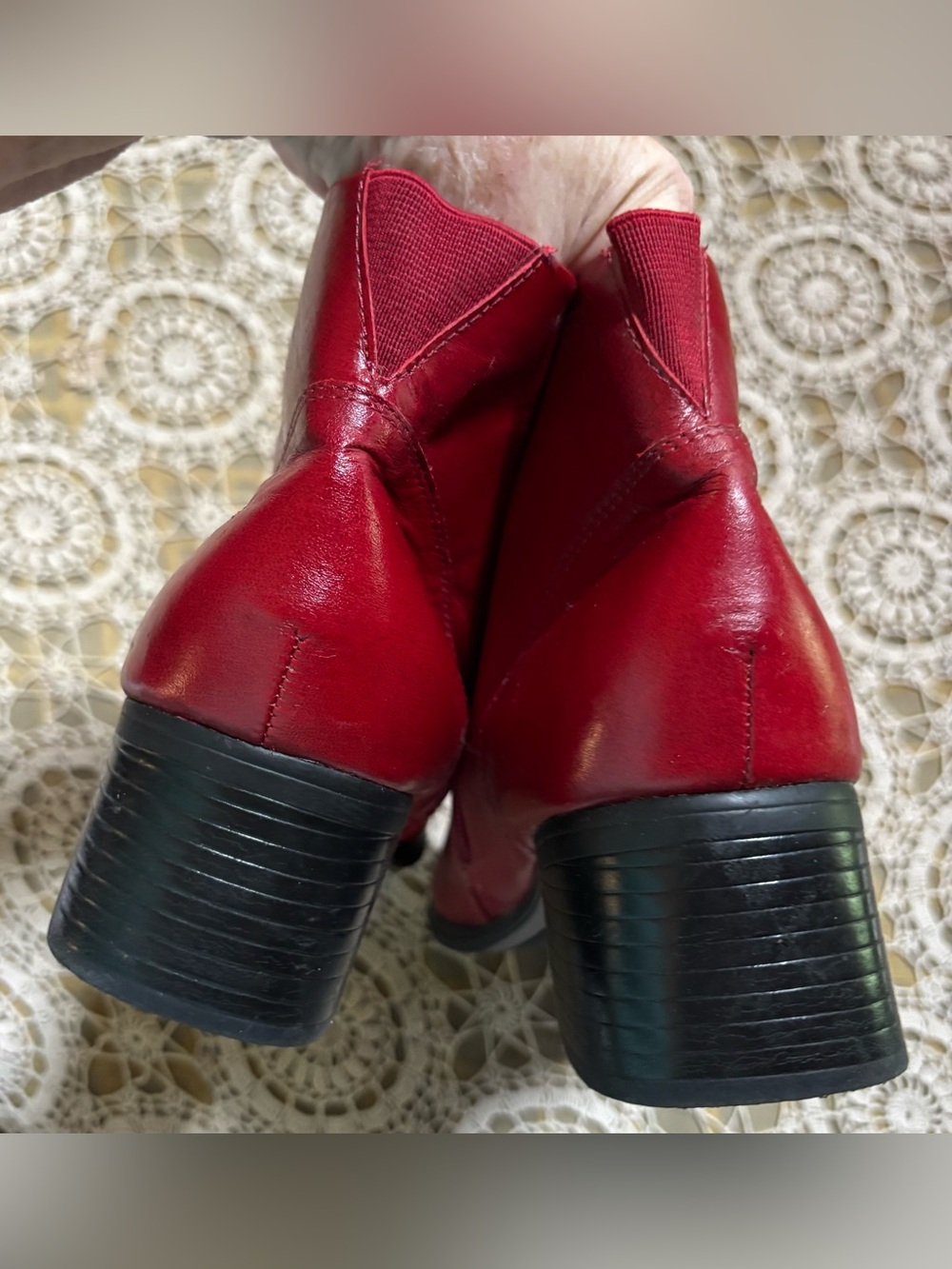 AJ Valenci Cherry Red Leather Ankle Boots 2” Block Heel Side Zip Women’s 8 WIDE - Picture 6 of 11